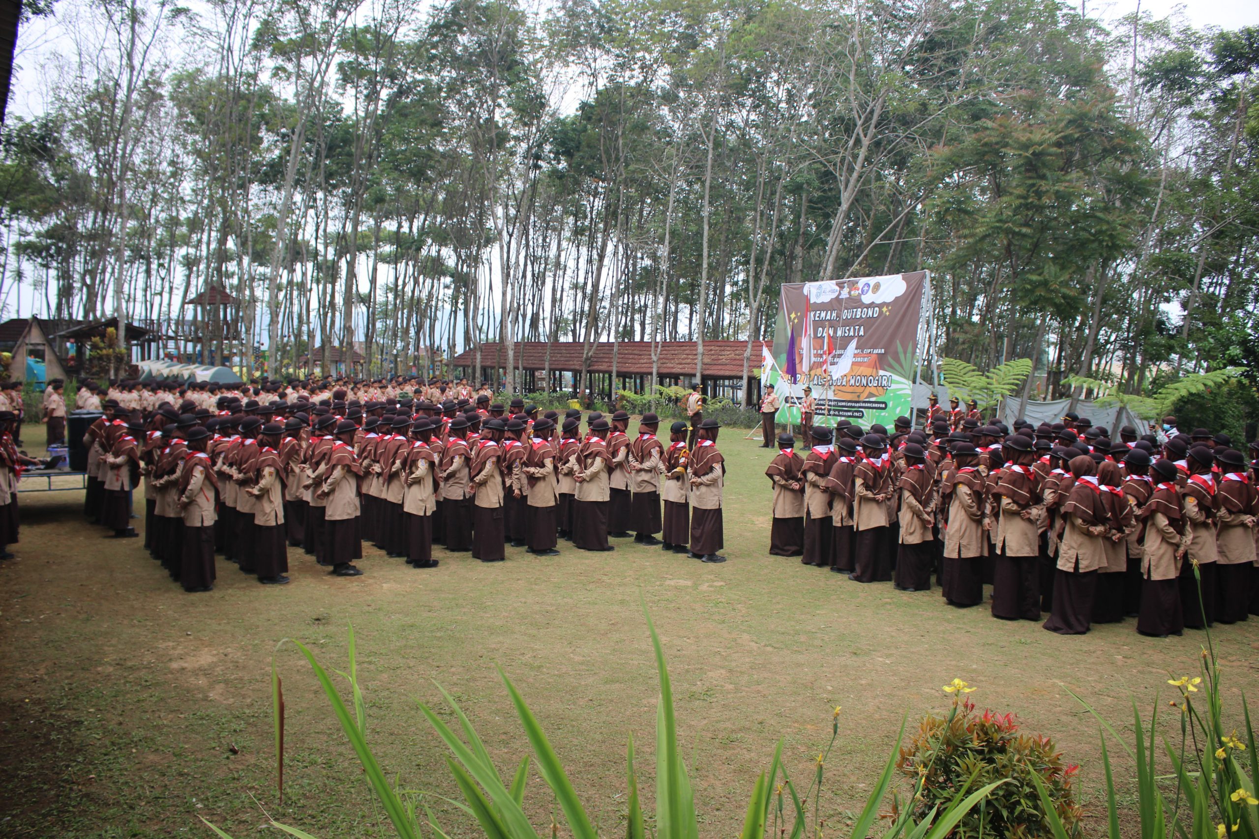Serunya Kemah, Outbond, dan Wisata di Kampoeng Karet! Serunya Kemah, Outbond, dan Wisata di Kampoeng Karet!