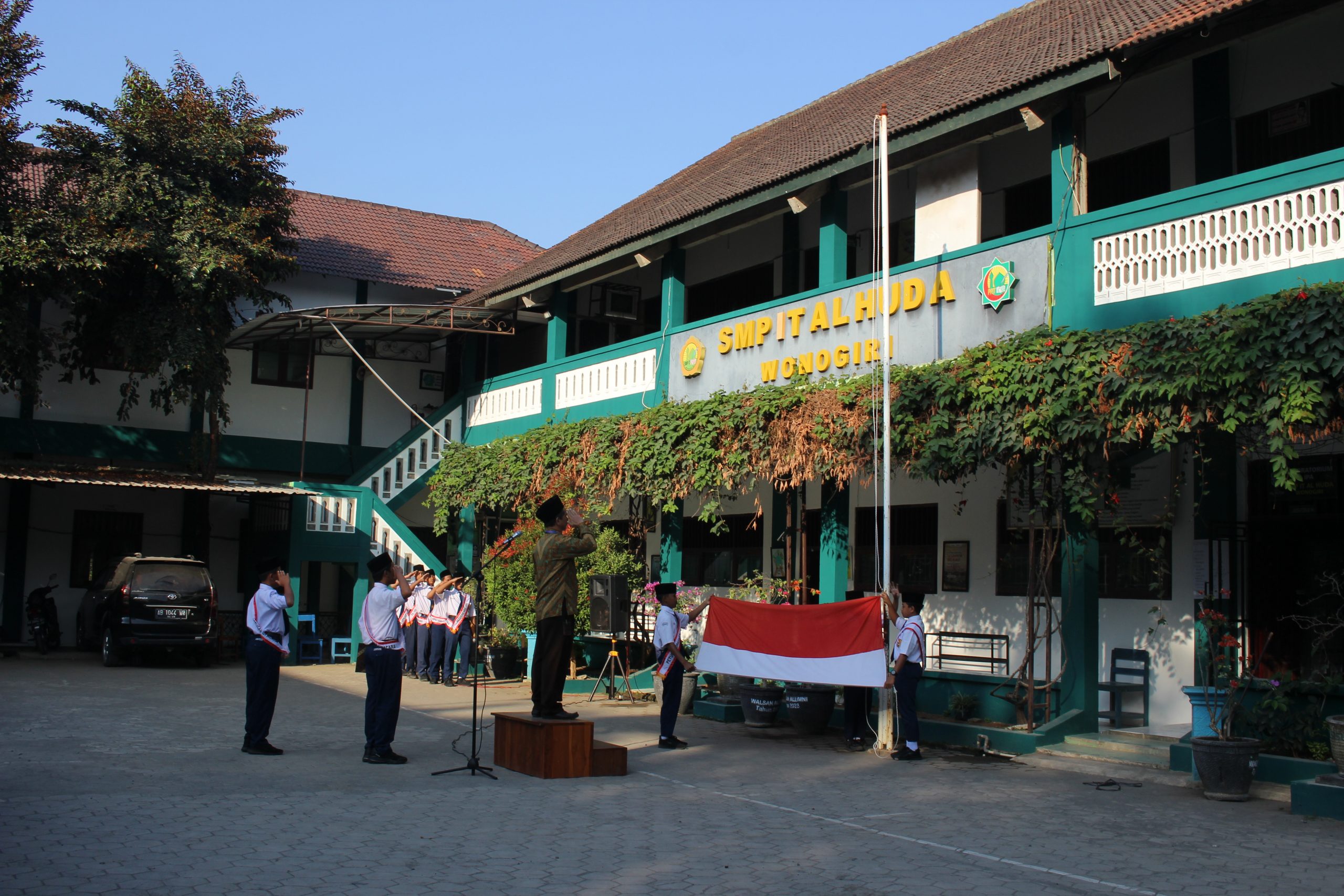 Upacara Bendera Merah Putih Rutin