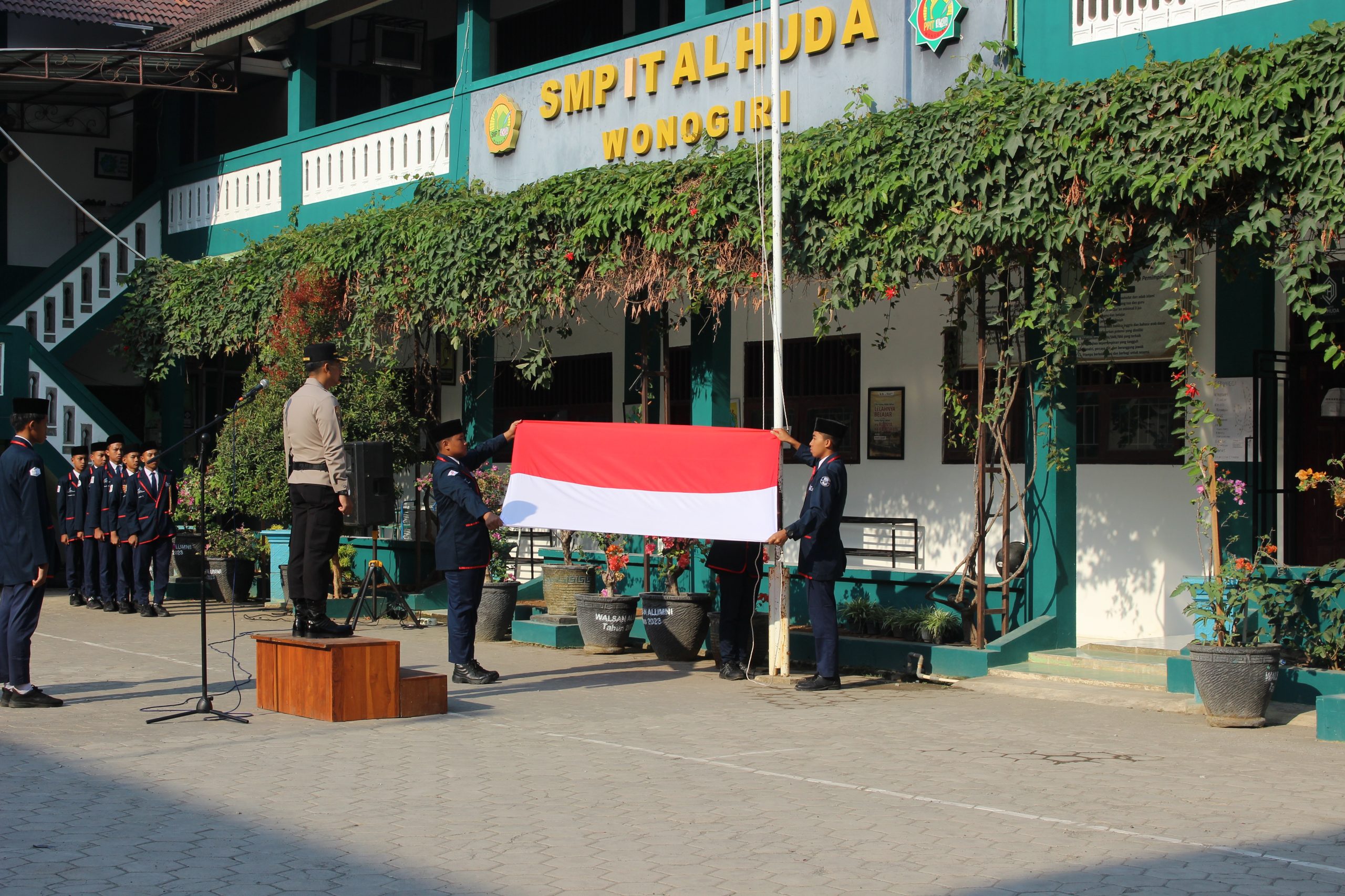 Upacara Bendera Bersama Polres!