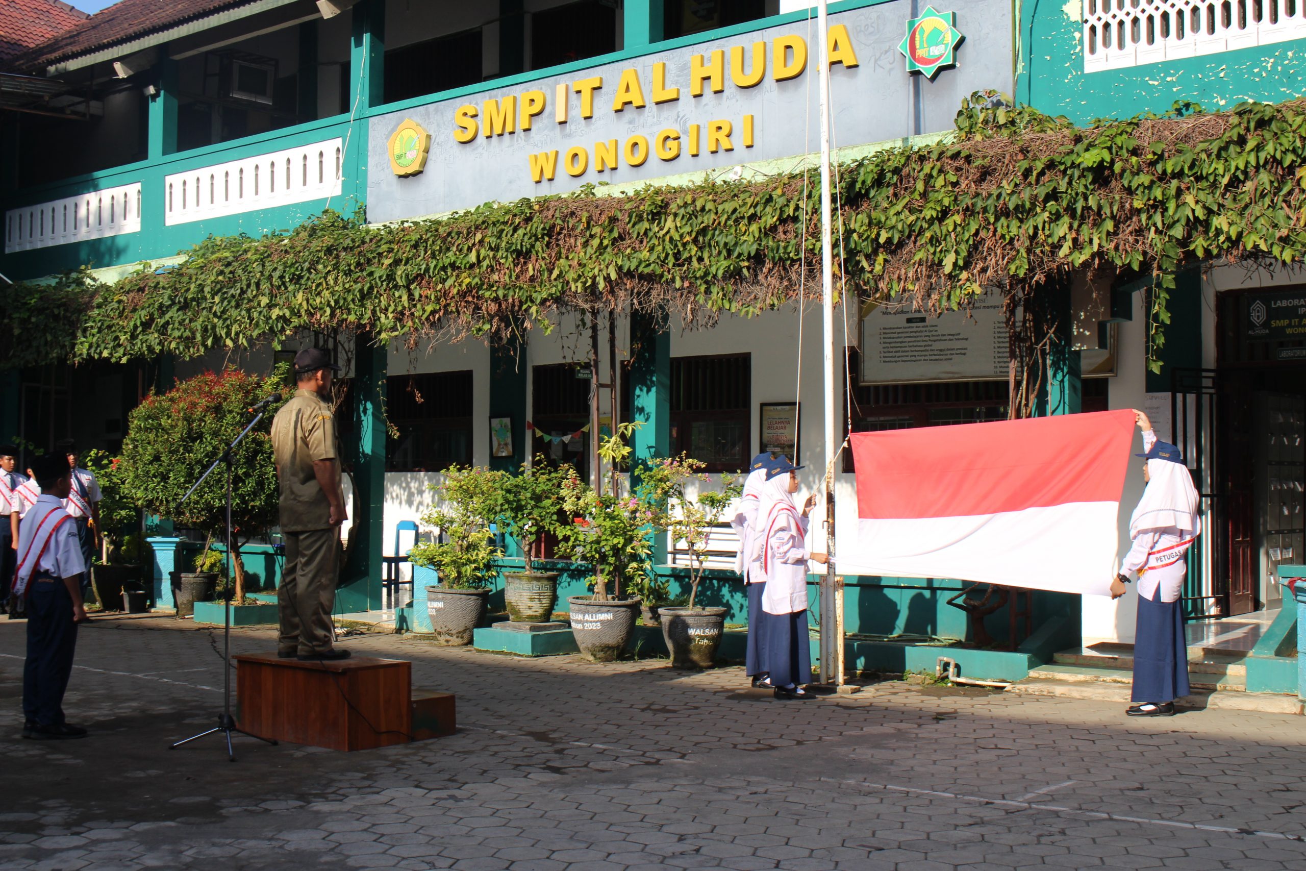 Upacara Bendera Hari Senin Espida!